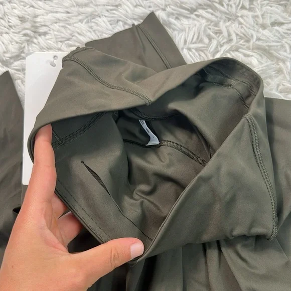 NWT Lululemon Base Pace High-Rise Running Tight 28" Dark Olive - Picture 5 of 7
